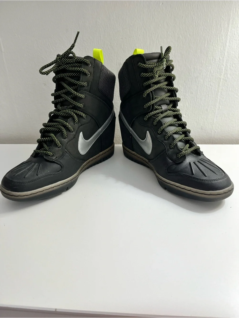 Nike Dunk Sky High Sneaker Boot Hidden Wedge Size 9